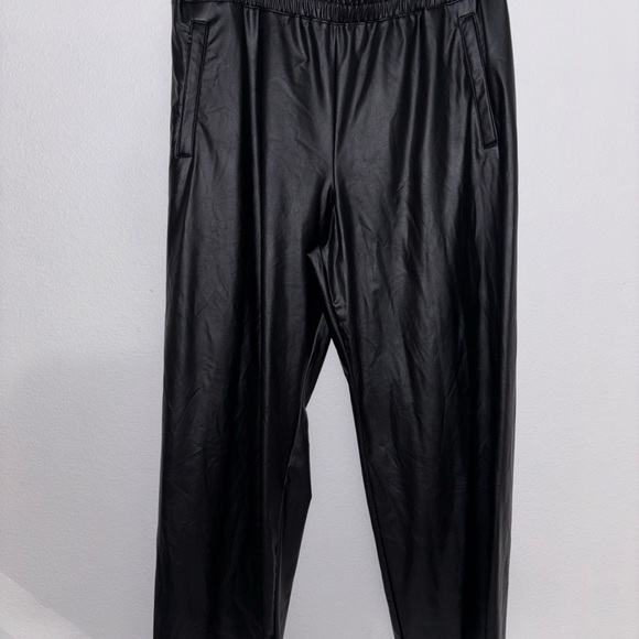 OFFLINE By Aerie Real Luxe Faux Leather Wide Leg Pant Size L Long Black - Picture 3 of 6
